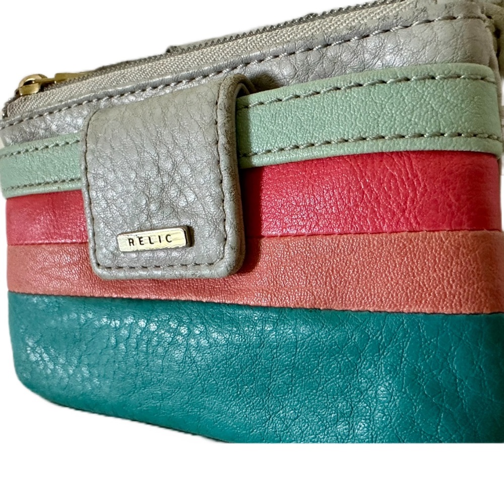 Relic By Fossil Euc Women’s Front Snap Closure Mu… - image 2